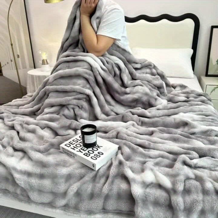 Lightweight Faux Rabbit Fur Tie-Dye Blanket—Stunningly Beautiful, Perfect for All Seasons, Soft Against The Skin, Offering The Ultimate Sleeping Experience. Machine-Washable, Reversible Design, Random Colors. The Perfect Holiday Gift