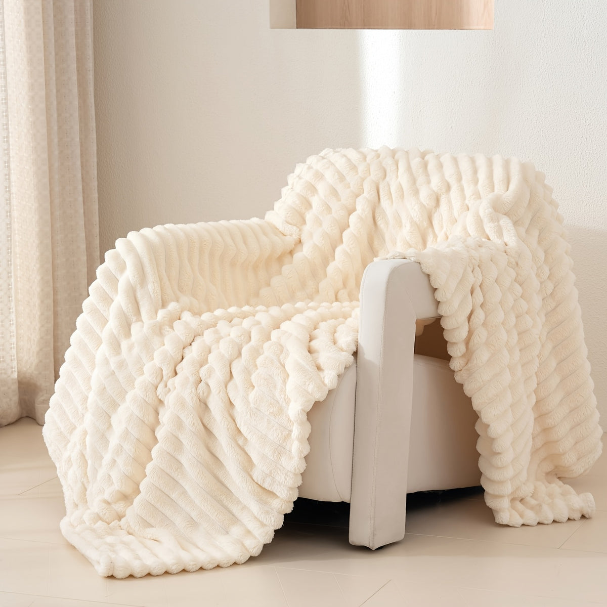 Luxurious Double-Sided Faux Rabbit Fur Throw Blanket - Cozy Striped Flannel, Soft And Warm for Naps, Office, Camping, Sofa - Versatile Polyester Bed Cover, Perfect Christmas Gift