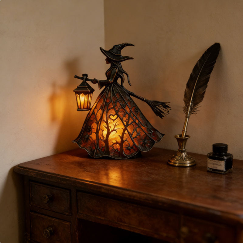 3D Halloween Witch Lamp Gothic Halloween Small Witch Lamp Statue Resin Decoration, Warm-Toned And Interesting Style, Table Lamp, Suitable for Home Decoration, Witch Statue with Lamp, Can Be Used As Bedside Lamp Or Table Decoration