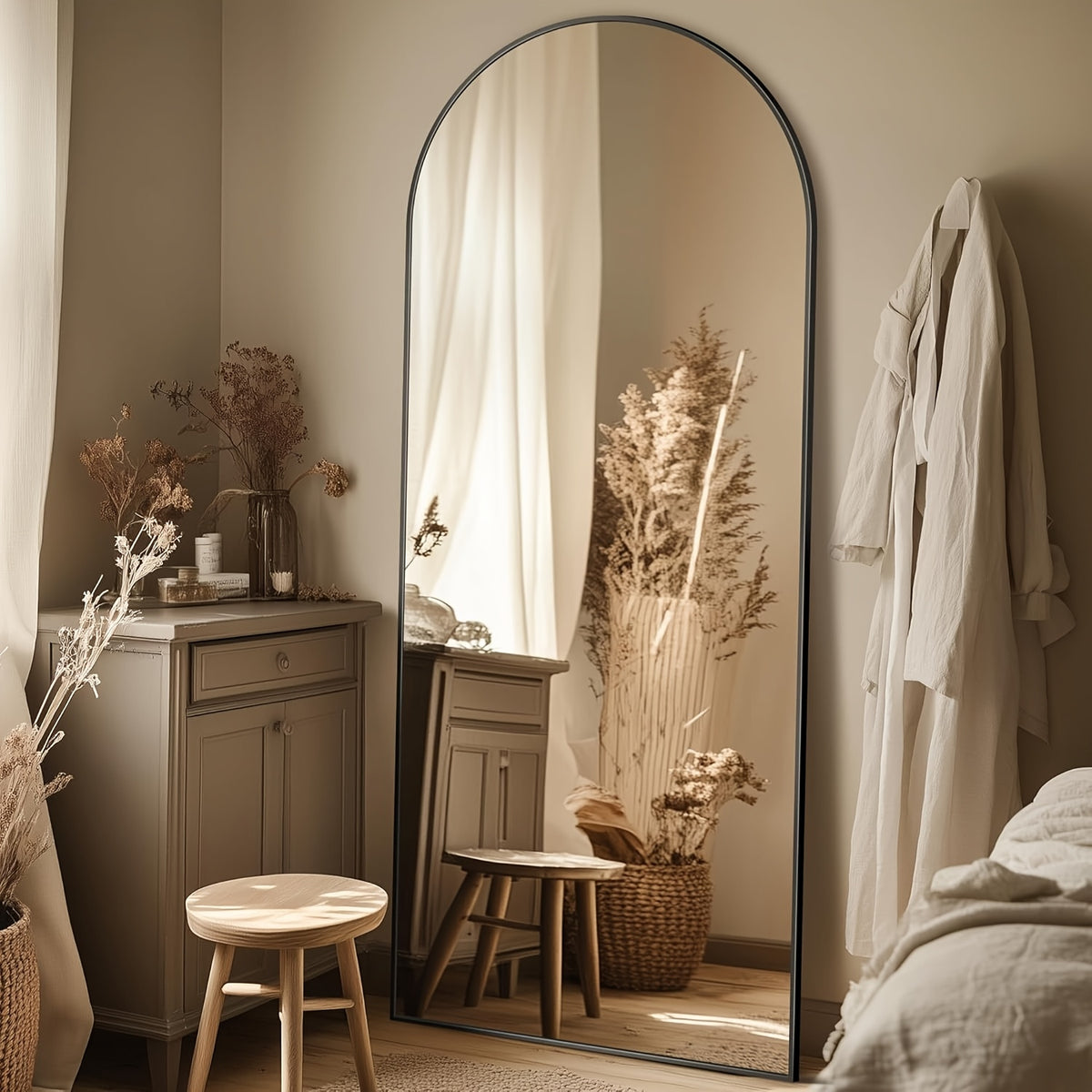 Homsion Full Length Floor Mirror - Freestanding Arched design with Sturdy Base, Large Full Body Mirror for Bedroom, Living Room, Bathroom - Space-Enhancing Elegant Home Decor Standing Mirror, Polished Surface