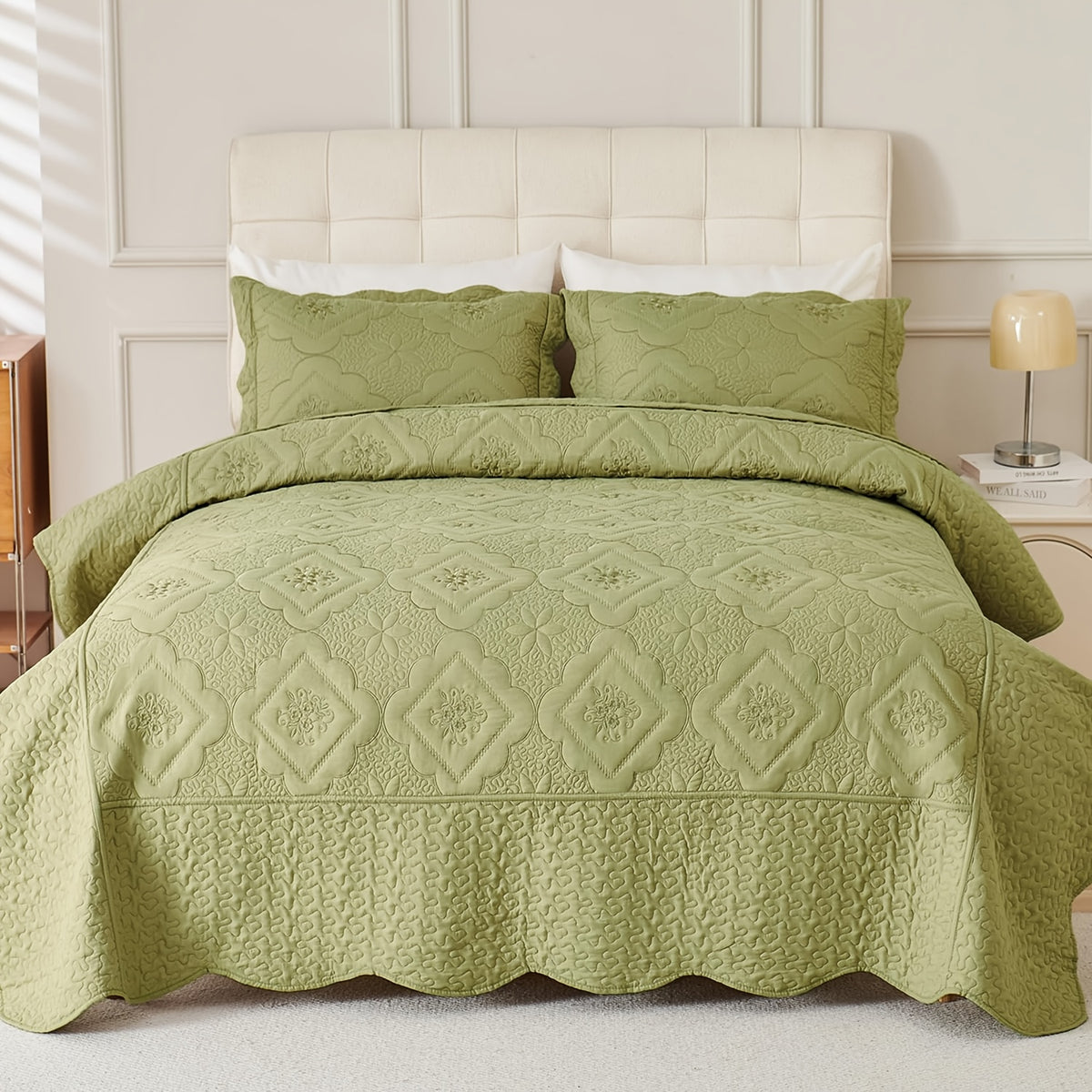 3pcs Exquisitely Crafted King/ Queen Size Quilted Bedspread Set with Intricate Floral Embroidery - 100% Polyester, Wrinkle - Resistant, Lightweight, Perfect for Adding A Touch of Elegance To Your Bedroom Decor