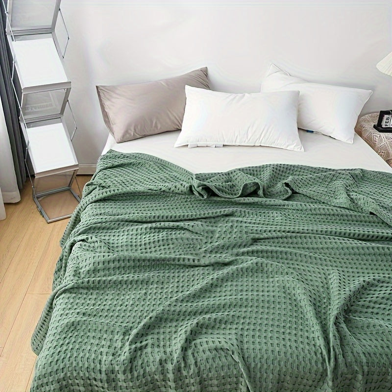 A Versatile Blanket Made of Pure Cotton with Multiple Layers, Featuring Waffle-Style Bed Sheets. Ideal for Use During Lunch Breaks, As an Air-Conditioning Blanket, in The Car, Or As a Summer Cooling Quilt. It'S Machine Washable