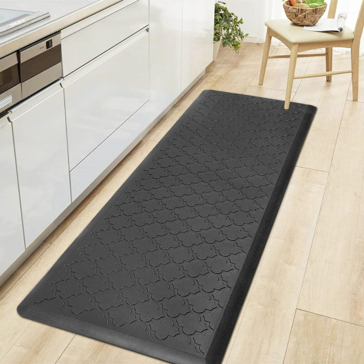 Extra-Large Cushioned Kitchen Mat Designed to Reduce Fatigue, Featuring a Non-Slip Surface. Ideal for Use in Kitchens, It Is And Suitable for Areas Like Standing Desks, Sinks, And Laundry Rooms, Available in Black