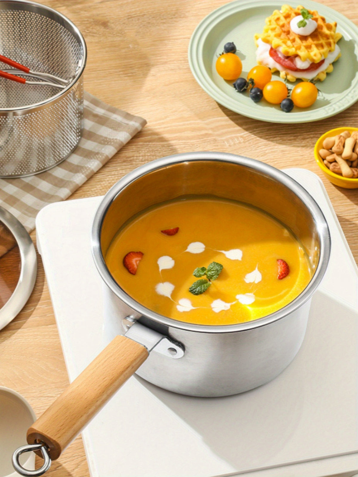 A Versatile Cookware Collection Made of Stainless Steel, Featuring a Frying Basket And a Glass Lid - Includes a Non-Stick Frying Pan, Deep Fryer, Pasta Pot, Milk Saucepan, And Food Steamer, Compatible with Both Induction And Gas Stoves