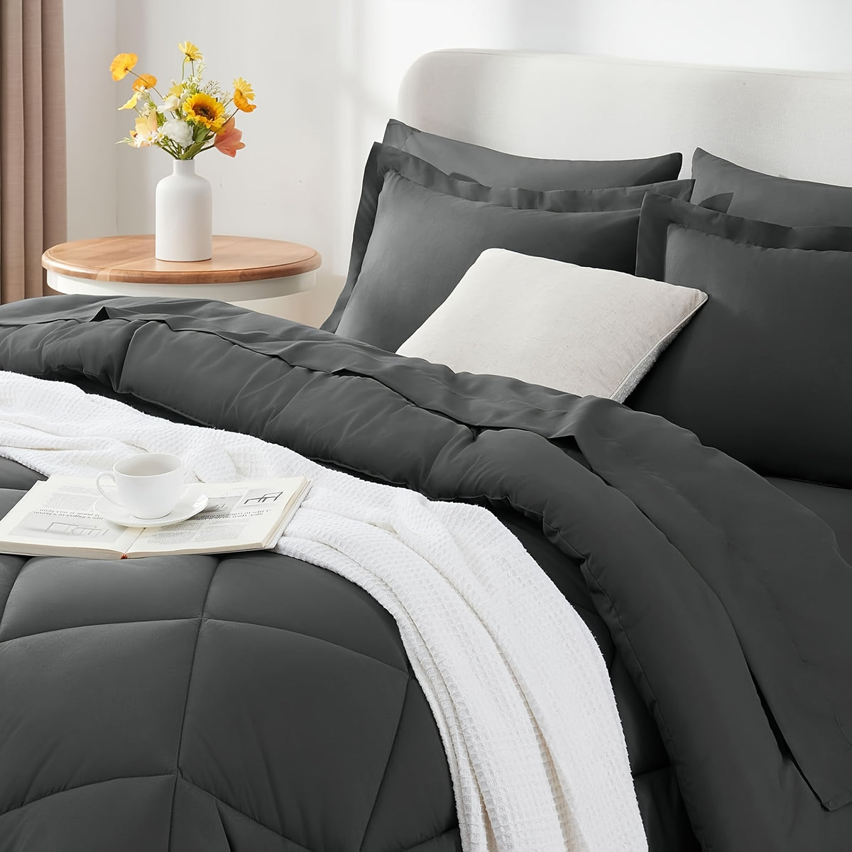 2/3pcs Luxury Comforter Set Warm & Soft & Breathable - Quilted Bedding With Fluffy Fill - Perfect For All Seasons With 1 Comforter And 1/2 Pillowcases-Random Color
