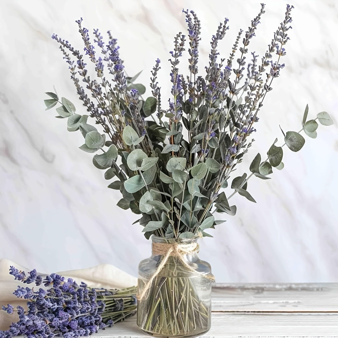 Two Bunches of Dried Lavender, Completely Fresh And Natural, Perfect for Bathroom Photo Props, Crafts, And Decoration. Each Bunch Measures 15-17 Inches, Ideal for Shower, Wedding Vase Decor, And Home Fragrance, Totaling 200-220 Stems (100G/3.5Oz)