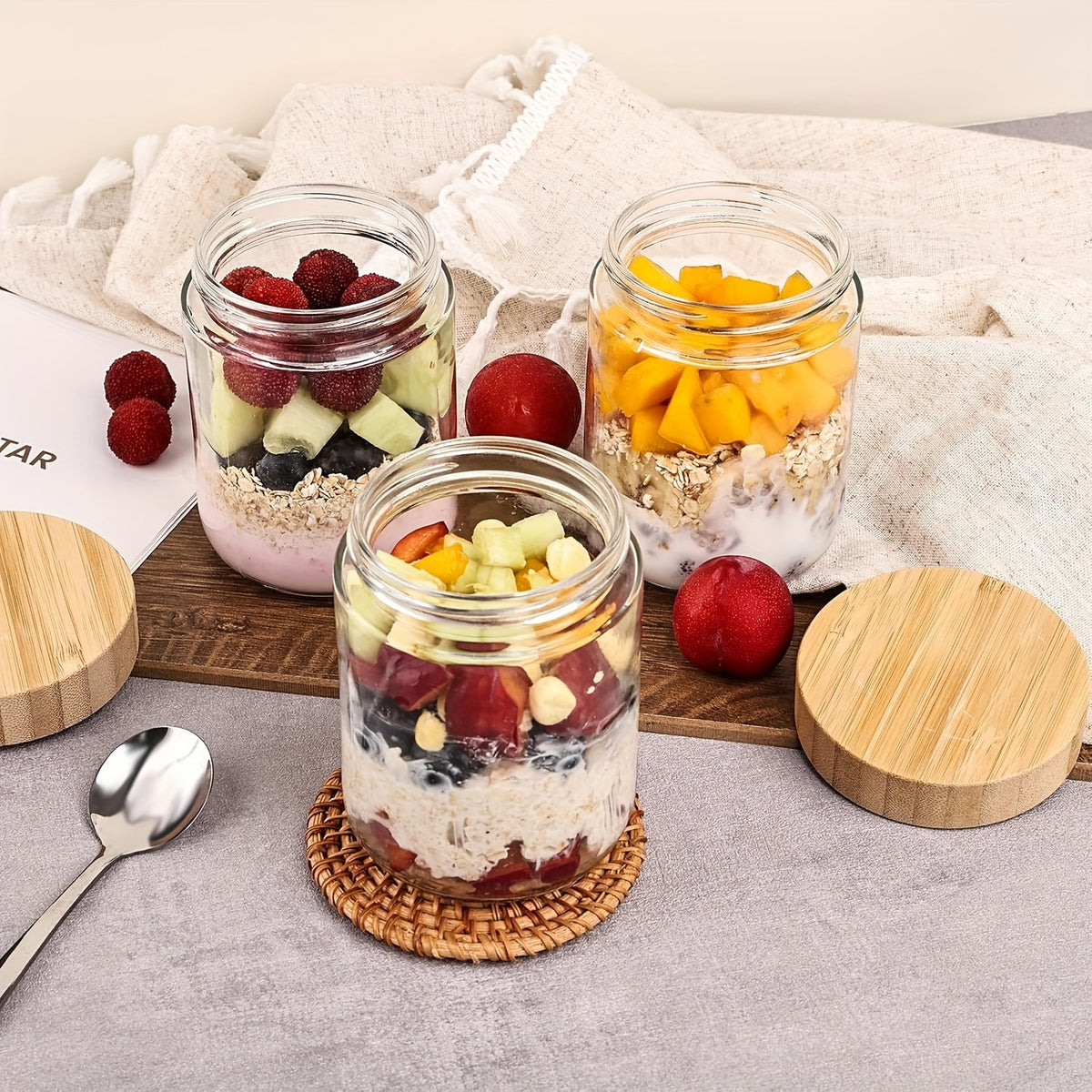 4/6-Pack Overnight Oats Containers with 4/6pcs Spoons And Bamboo Lids, Glass Jars with Airtight Lids for Meal Prep, Wide Mouth Mason Salad Jars, Glass Food Storage Container for Yogurt Chia Snacks Spice Sugar