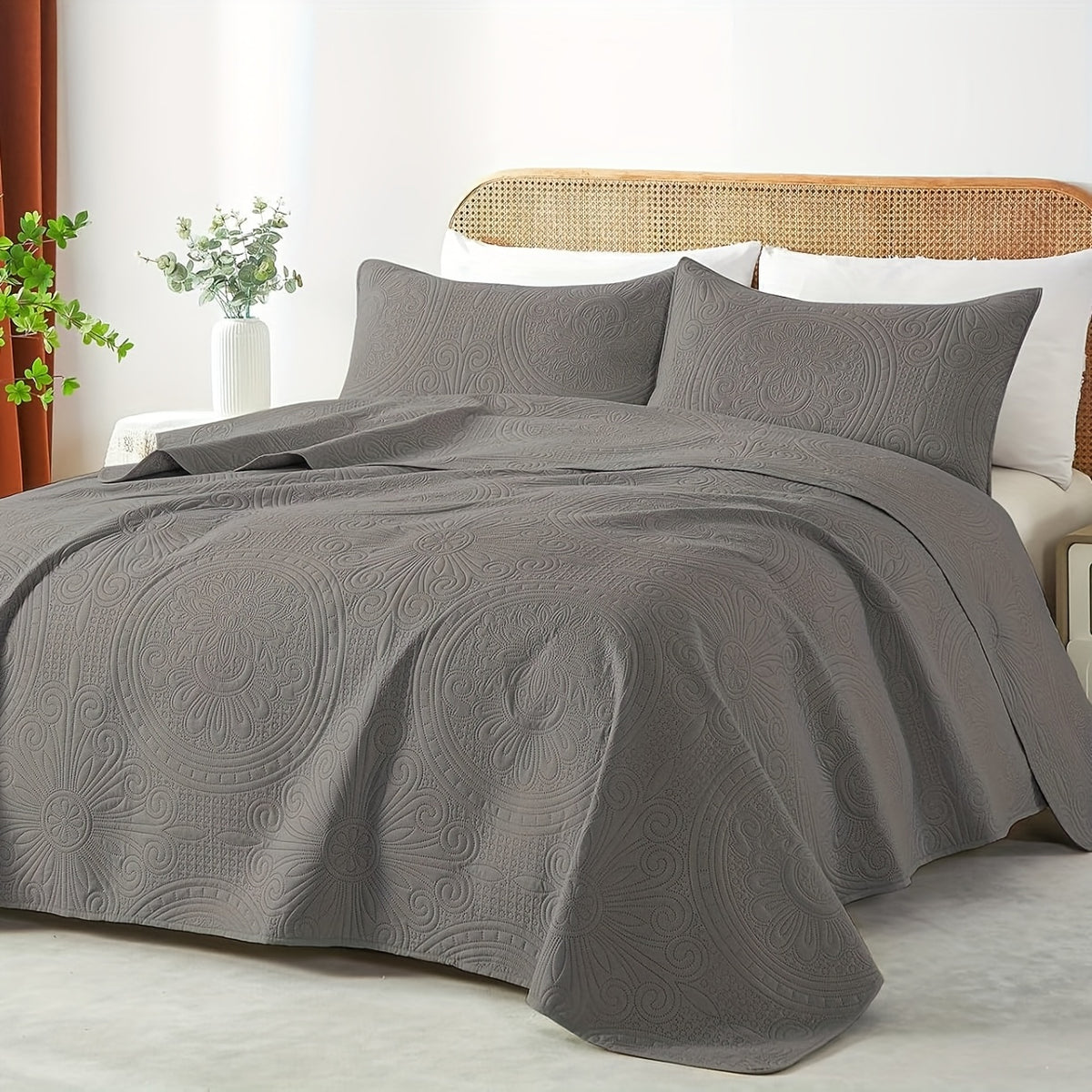 2/3pcs Cooling & Refreshing Summer Quilt Set - Multiple Colors Plus Random Color Available - Lightweight Breathable Microfiber Bedspread - Modern Coin Pattern Coverlet All Season - Holiday Gifts For Family Friends (1 Quilt, 1/2 Pillow Shams)
