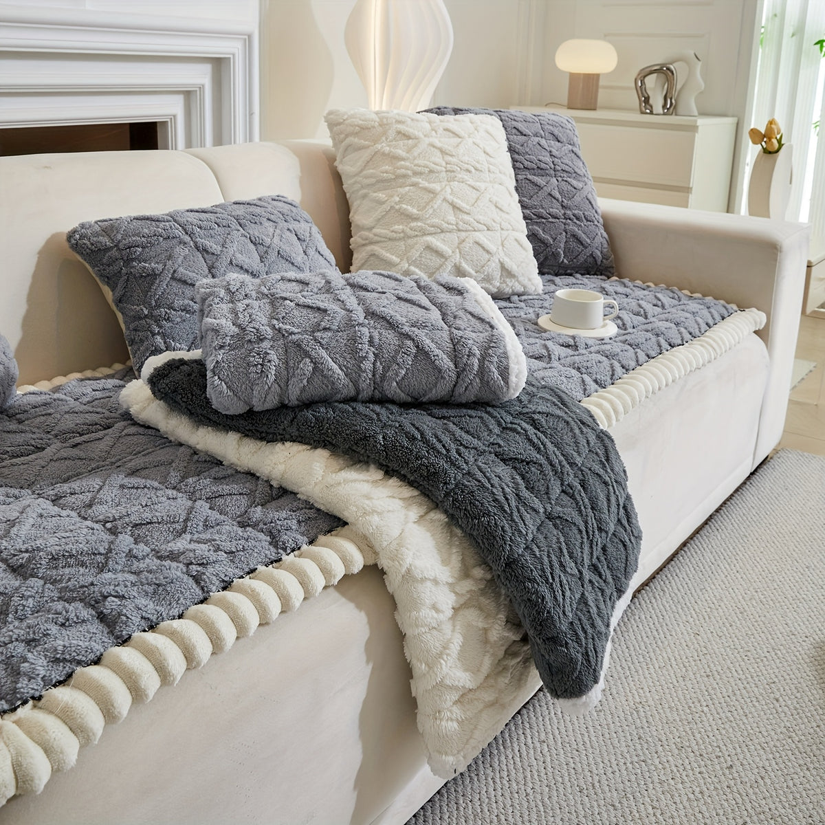 1pc Autumn And Winter Thick Bohemian Style Quilted Sofa Cover with Ruffles, Made Of One-piece Plush Fabric, Machine Washable, Suitable for Anti Slip Protection Of Pets, And Suitable for Decorating Armchairs to 4-seater Segmented Sofas