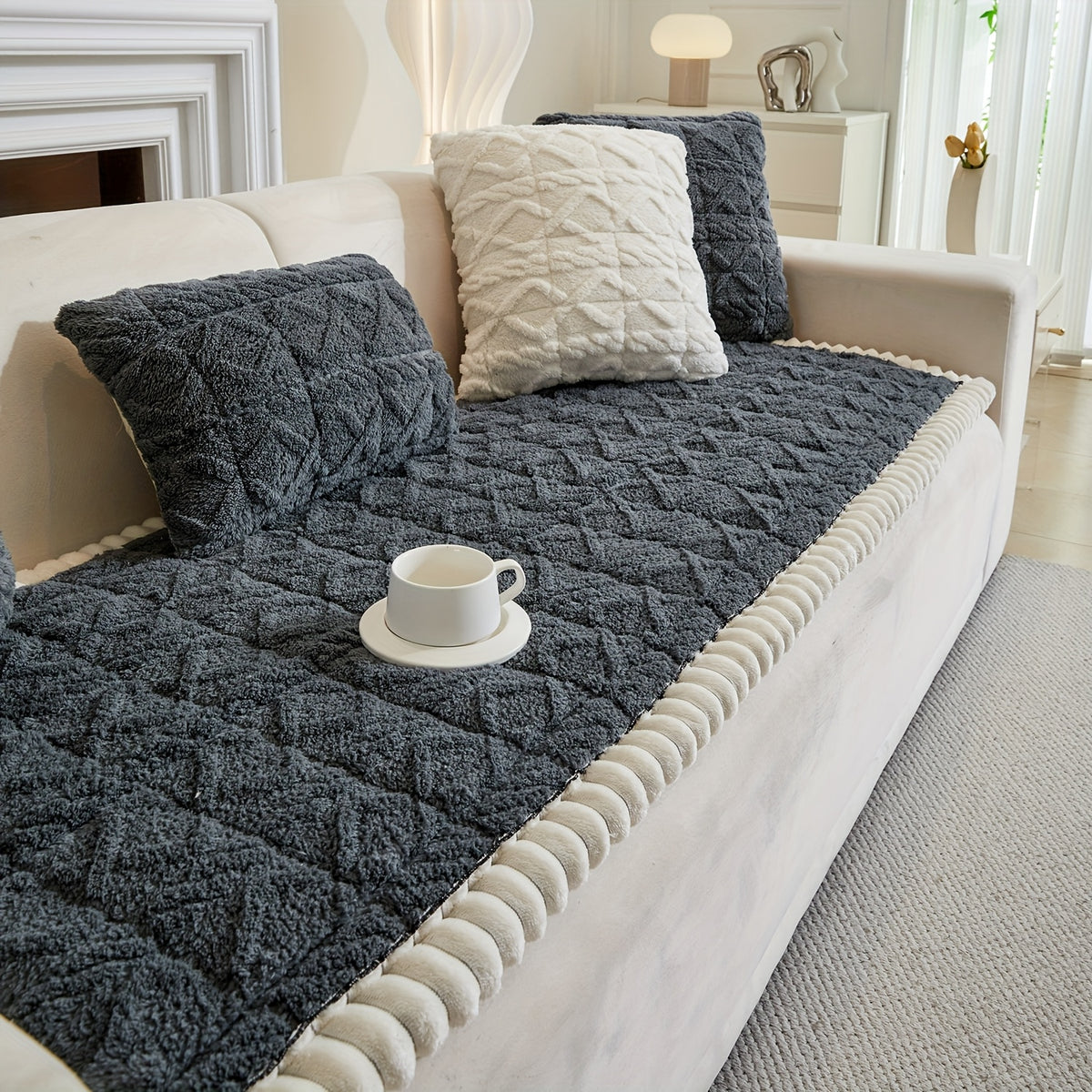 1pc Autumn And Winter Thick Bohemian Style Quilted Sofa Cover with Ruffles, Made Of One-piece Plush Fabric, Machine Washable, Suitable for Anti Slip Protection Of Pets, And Suitable for Decorating Armchairs to 4-seater Segmented Sofas