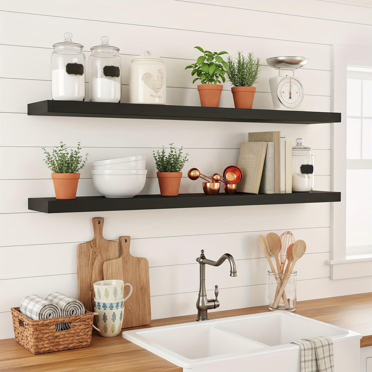 TOMNK Set of 2 Floating Shelves, 31.5 Inches, Wall-Mounted with Hidden Bracket, Suitable for Bathroom, Living Room, Bedroom, Kitchen, Office Decoration, Perfect for Christmas