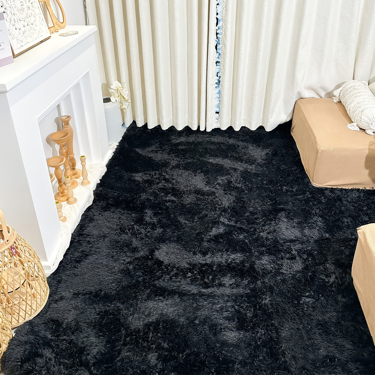 A Luxurious Square Tie-Dye Rug Made from Upgraded Soft Plush Fabric, Available in Various Colors. It Features a Non-Slip Backing, Is Absorbent And Durable, And Can Be Machine Washed, Making It Perfect for Living Rooms, Offices, Bedrooms, Home Decor