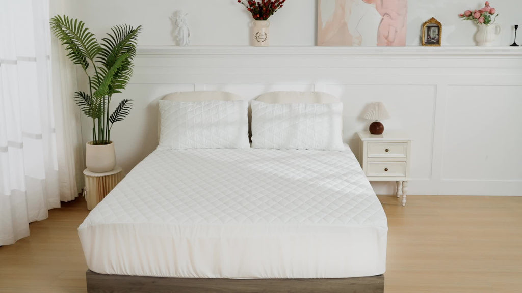 Buy One, Get One Free, Total Of 2pcs Couples Quilted Waterproof Mattress Cover, Comfortable Stain & Wrinkle Resistant, PPerfect Gift For Family, Couples- Bedding Decorations, Valentines Day Gifts(No Pillowcases)