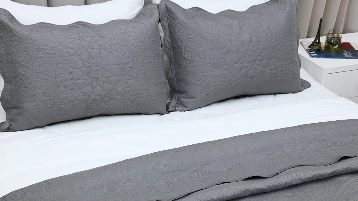 3pcs Luxury Quilted Bedspread Set – Oversize Quilt Coverlet Soft & Cozy Floral Bedspread with Pillow Shams, Breathable Lightweight for Bedroom & Guest Room Decor