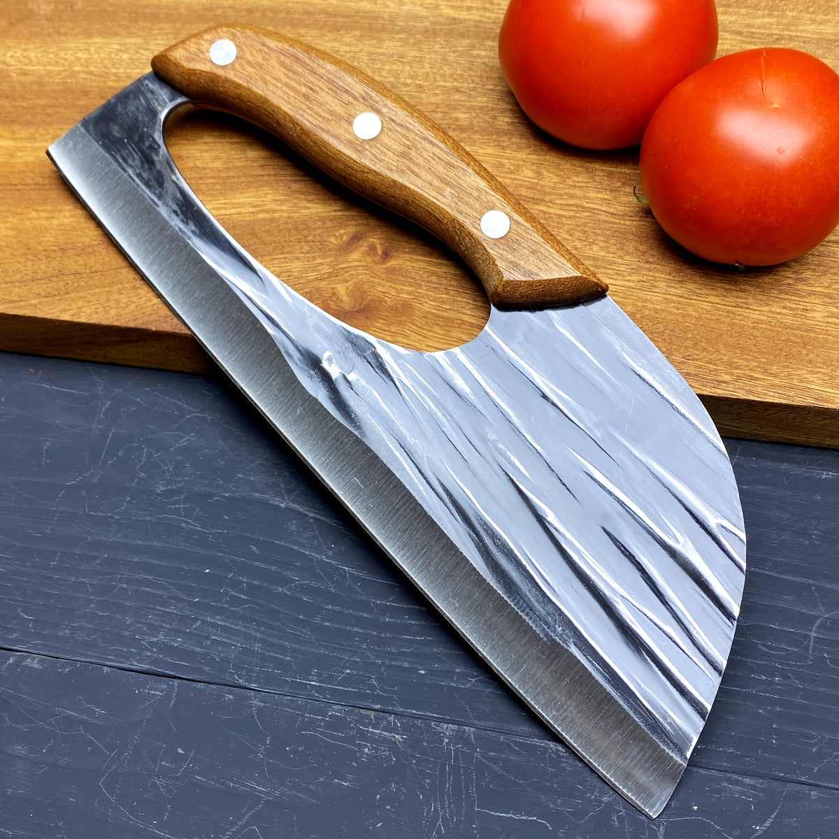 An Innovative Ergonomic Kitchen Knife Designed for Easy Cutting, Perfect for Cutting Meat, Vegetables, And Fruits, Providing an Excellent User Experience. This Is Definitely a Perfect Surprise Gift.