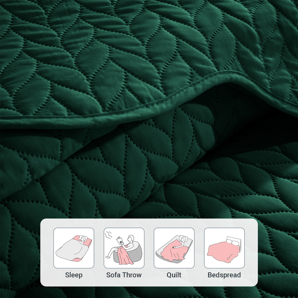 Lightweight Quilted Bedspread – Soft and Breathable Quilt Set, All Season Microfiber Bedding, Modern Style Soft Bedding Set, Twin, Full / Queen, King Sizes, Machine Washable Halloween Christmas