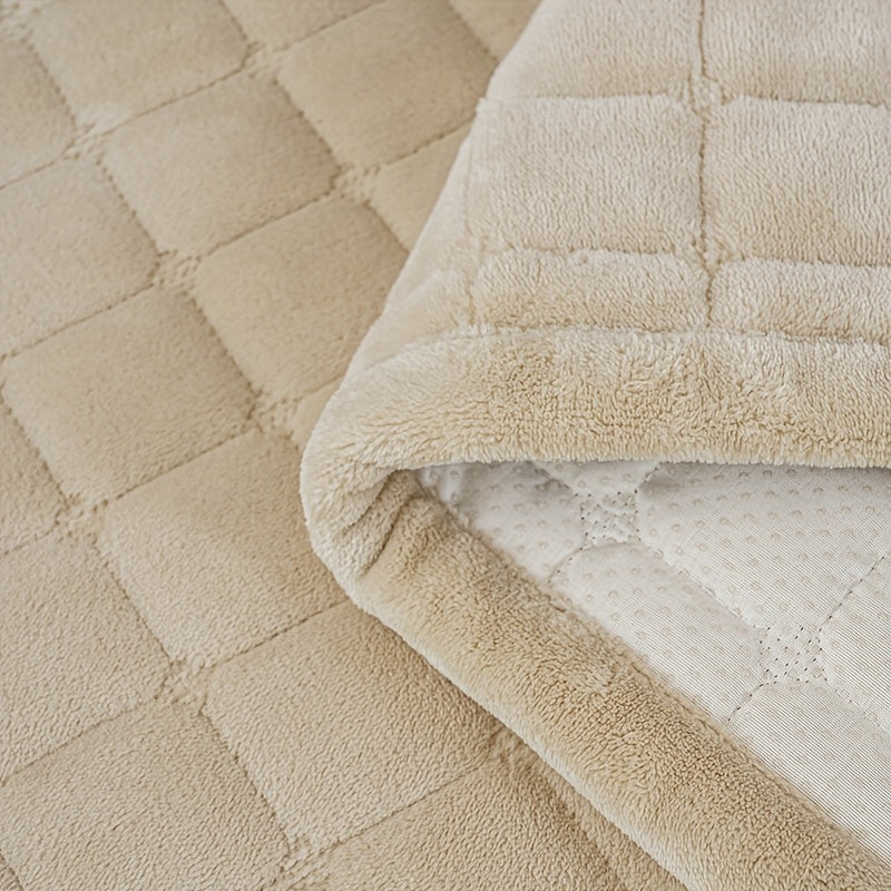 Flannel Sofa Cushion Cover, Single Piece Soft Quilted Non-Slip Machine Washable Couch Seat Protector for 2 3 or 4 Seater Living Room Decor