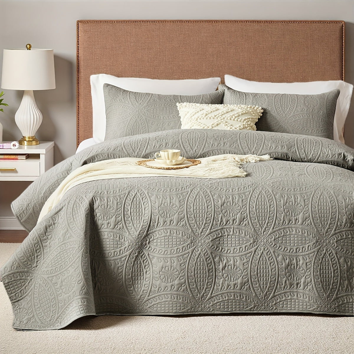 2/3pcs Quilt Set Bedspreads Queen Size - Soft & Refreshing Quilt Lightweight Microfiber Bedspread(1 Quilt, 1 Or 2 Pillow Cases) - Modern Style Coin Pattern Coverlet For All Seasons - Family Gift Set, Multiple Colors Plus Random Color Available