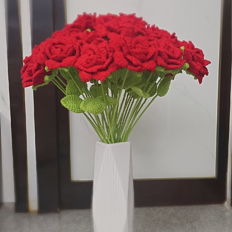 10pcs 10pcs Pack Realistic Crocheted Red Roses Bouquet - Ever-Blooming Artificial Flower Suitable for Valentine's Day, Mother's Day Gifts, Table Centerpiece Decor, Fabric Roses for Home Decoration, Wedding,, Year-Round Tabletop Arrangements
