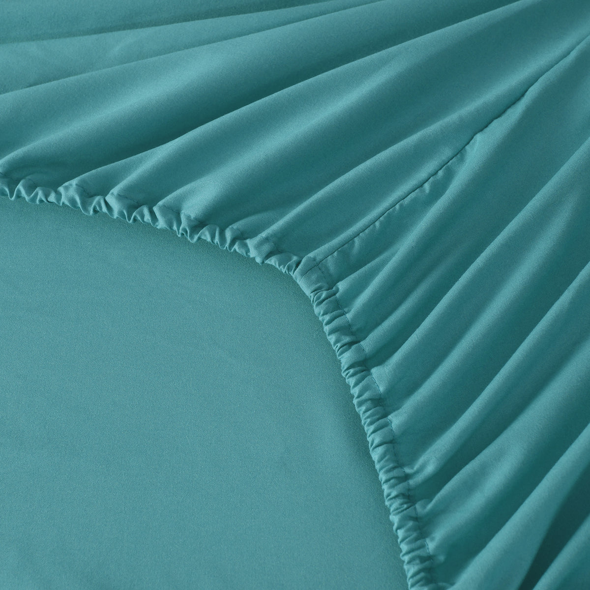 Hotel Grade 6 Piece Breathable Sheets Set 18" Deep Pockets - Easy Fit Twin Full Queen King Bed Sheets & Pillowcases, Microfiber, 100 GSM, All-Season Comfort, Machine Washable, Solid Color Bedding Accessories, Smooth Texture, Microfiber Fabric