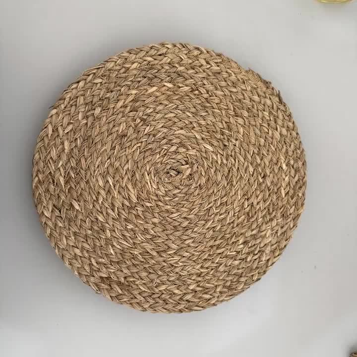 12pcs Natural Rattan Table Mats - Heat-Resistant Non-Slip Round Placemats, 11.8 Inches Rustic Bohemian Wicker Heat-Resistant Dish Mats For Kitchen & Dining Table, Holiday Party Decor (Christmas, Thanksgiving, Easter, Valentine's
