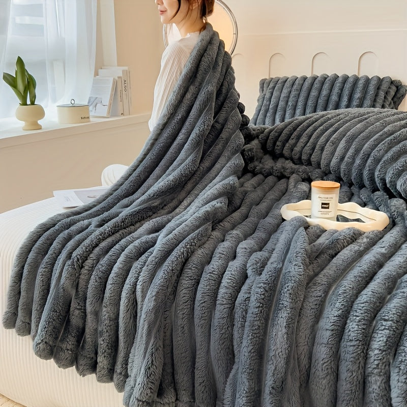 1pc Ultra-Soft 3-D Ribbed Faux Fur Flannel Blanket for Bed, Couch, Sofa, Nap Blanket Air Conditioning Blanket Office Outdoor Camping Blanket for All Seasons, Cozy Throw, High Quality Fleece, All Season Blanket, Gift Ideas for Friends&Family