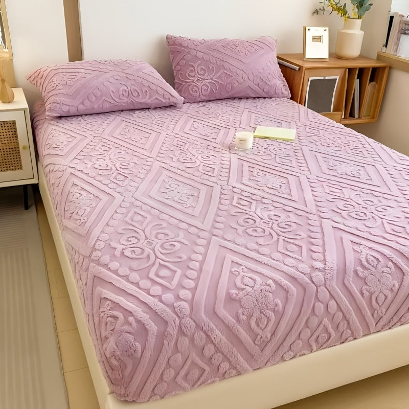 2025 Model, European-style Taff Velvet Bed Cover Thickened Warm Mattress Protective Cover Bed Cover, Suitable for Home And Dormitory Use, Autumn And Winter Velvet Style for Warmth, Christmas And Halloween Gift