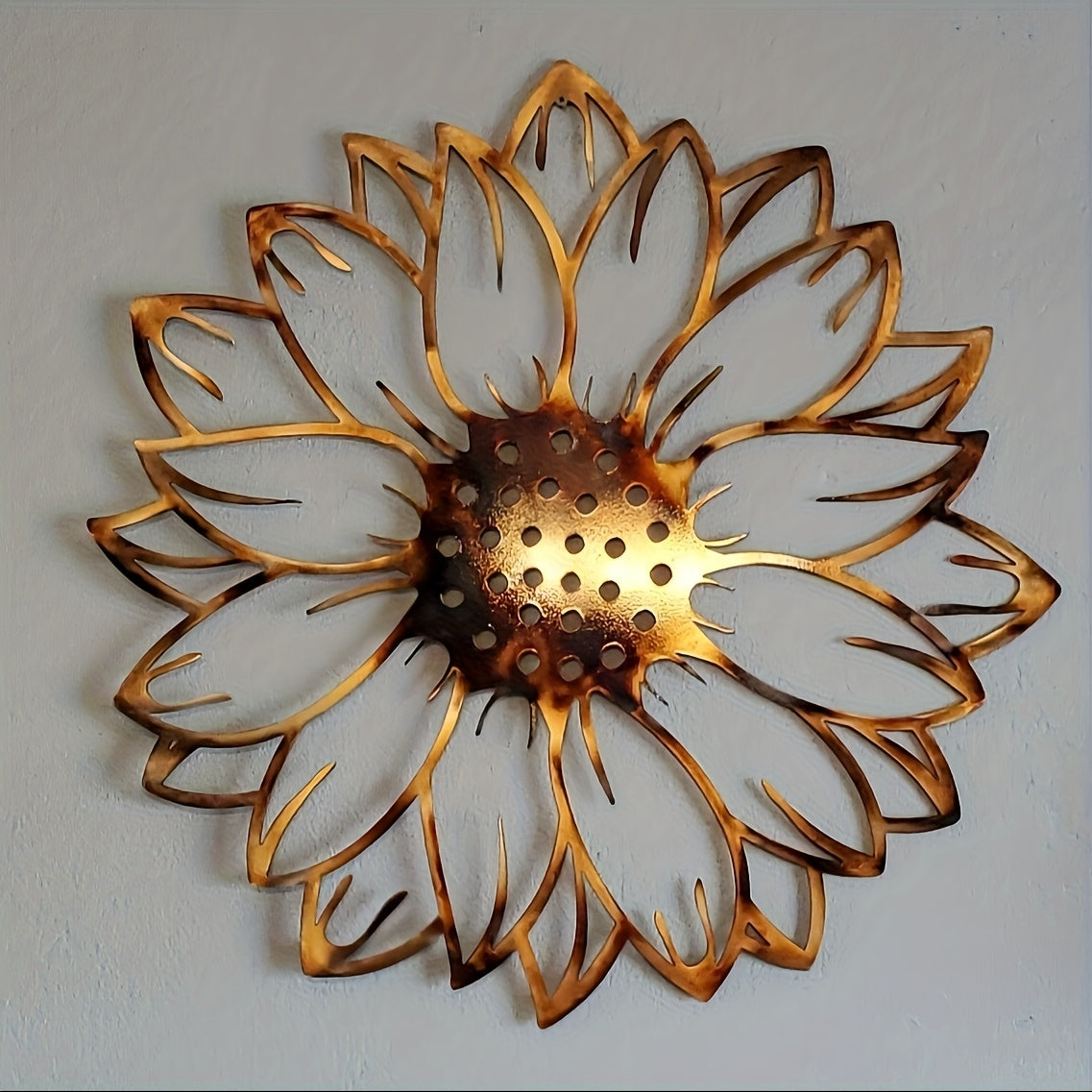 Vintage Metal Sunflower Wall Art Decor - Rustic Iron Wall-Mounted Statue with Intricate Petal & Stamen Design, No Electricity Needed for Indoor/Outdoor Use in Farmhouse, Patio, Garden, Living Room, Wedding & Party Decoration