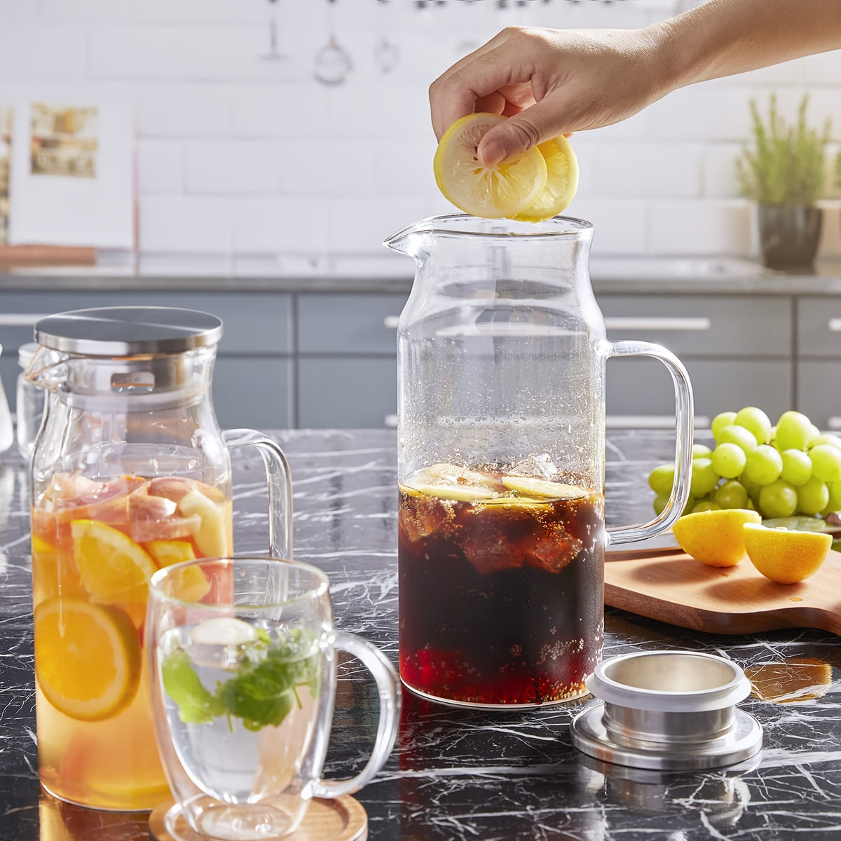 1 Pack/2 Pack 68oz Square Glass Pitcher with Lid And Handle for Fridge, Iced Tea And Coffee Carafe Beverage Serveware, Heat Resistant Borosilicate Water Jug for Hot/Cold Drinks And Milk, 304 Stainless Steel Lid