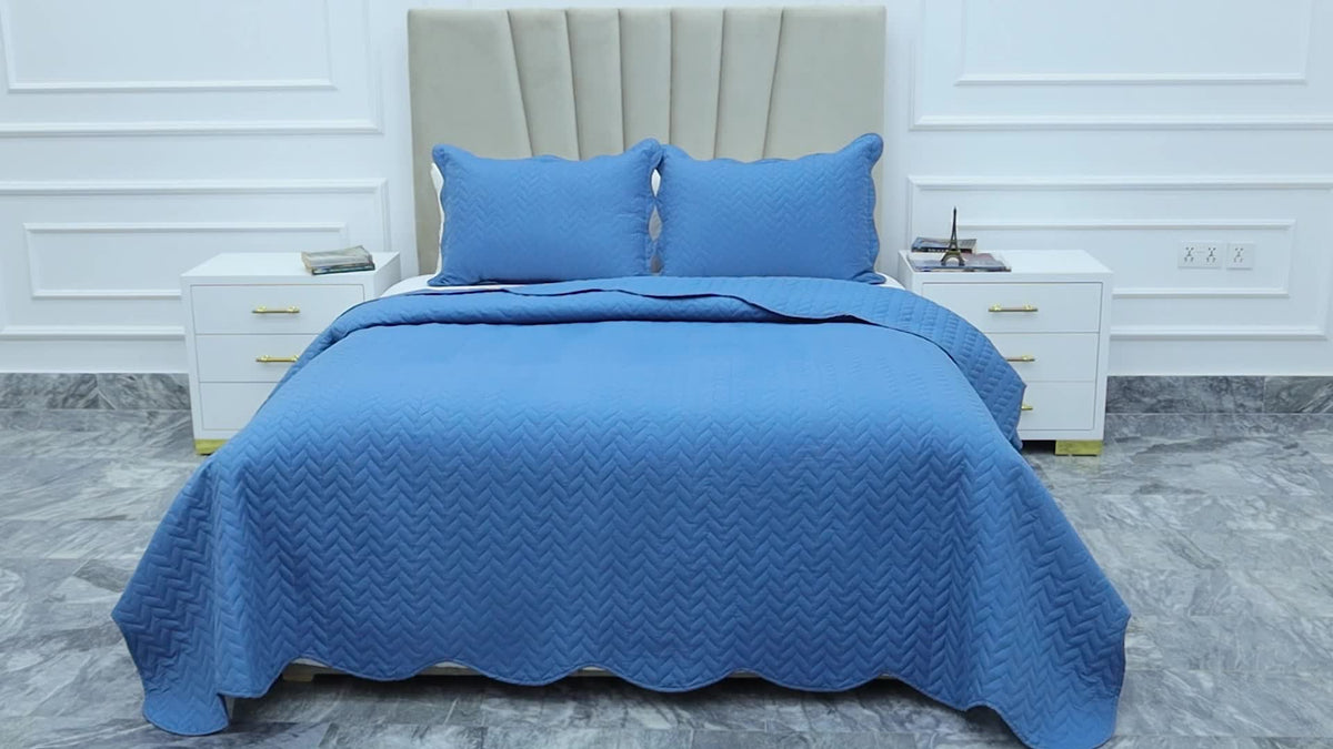 3pcs Bedspread Set Bedspreads with free Pillow Shams - Leaf Pattern Soft & Breathable Bedspread Lightweight Microfiber Bedspread - Modern Style Floral Pattern Coverlet For All Seasons - Christmas Gifts For Family And Friends (1 Bedspread, 1 Or 2 Pillow Sh