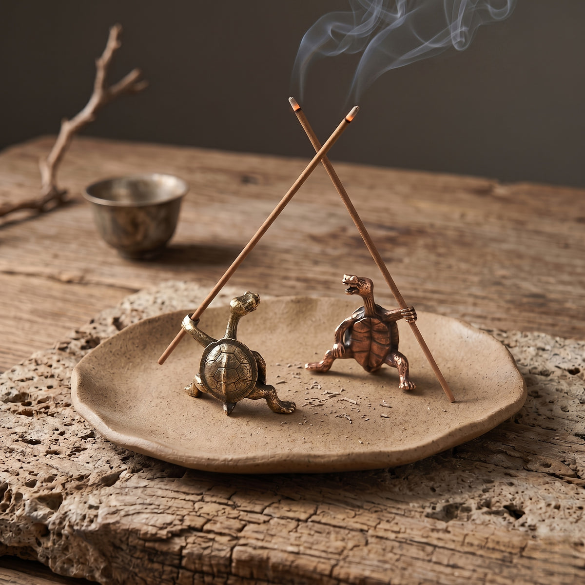2pcs Brass Turtle Incense Holder - Kung Fu Style, Creative Home Decor Craft, Meditation Holder Brass Turtle And Red Copper Turtle