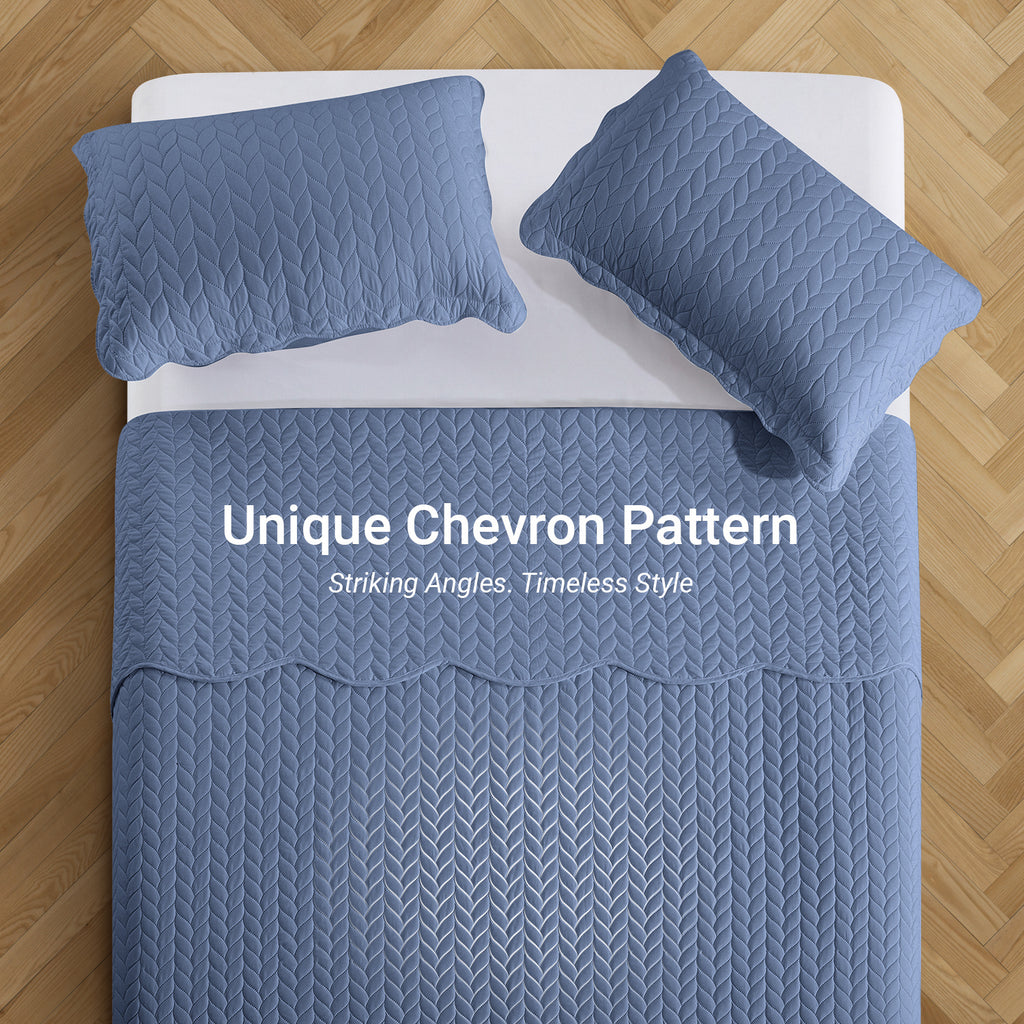 Lightweight Quilted Bedspread – Soft and Breathable Quilt Set, All Season Microfiber Bedding, Modern Style Soft Bedding Set, Twin, Full / Queen, King Sizes, Machine Washable Halloween Christmas