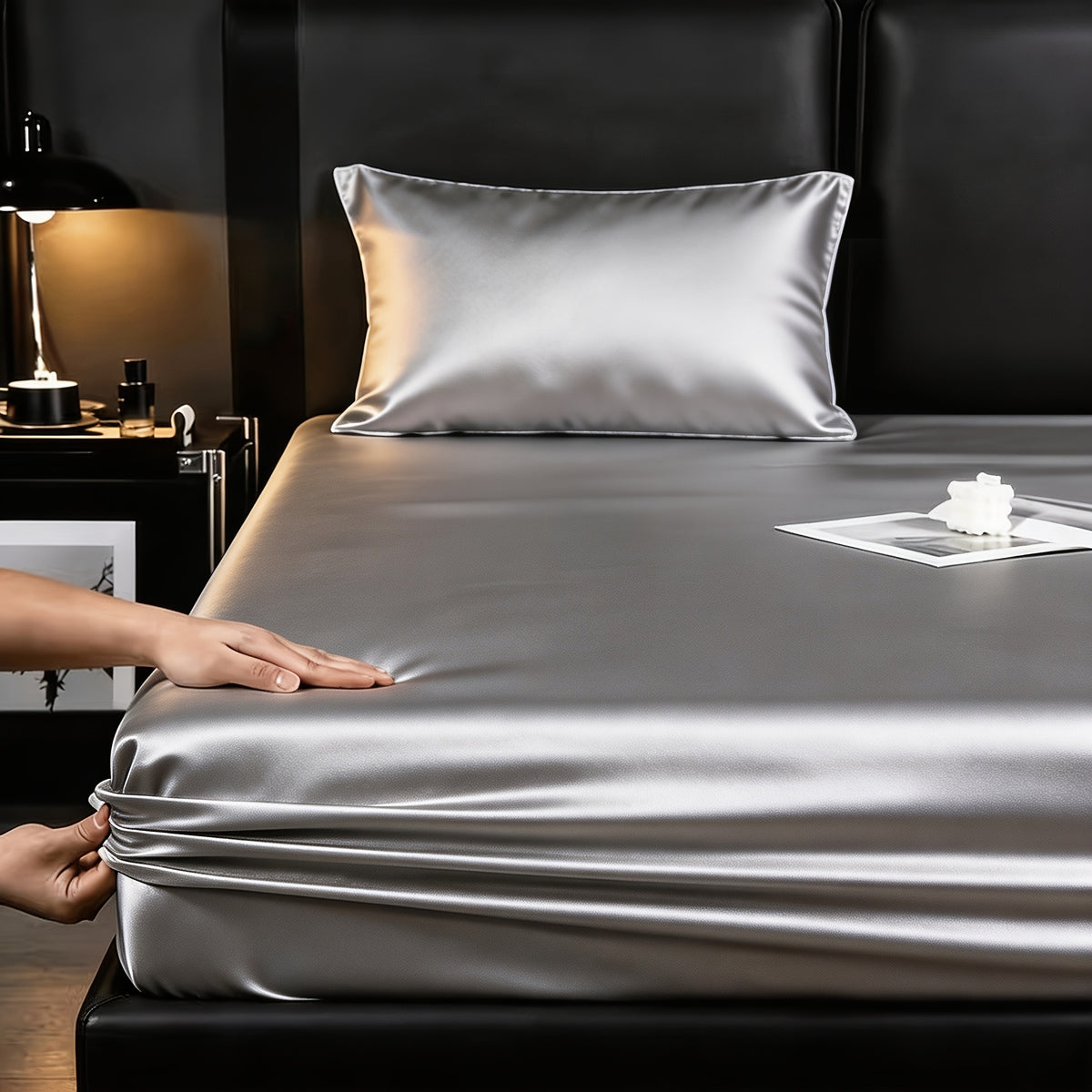 Luxury Satin Bedding Set, Cool And Breathable, Soft Satin Fitted Sheet, Five-Star Luxury Bedding, Twin(Fitted Sheet ×1+Pillowcase ×1), Full.Queen.King(Fitted Sheet ×1+Pillowcase ×2), Apartment, Bedroom, Guest Room, Halloween Christmas Gift