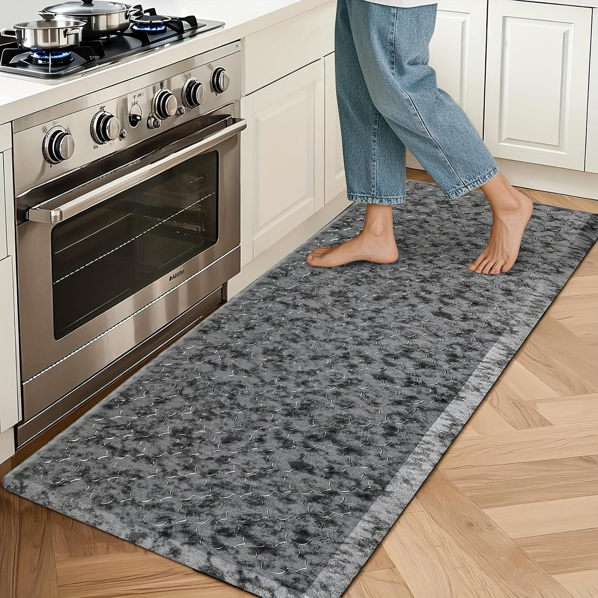 Extra-Large Cushioned Kitchen Mat Designed to Reduce Fatigue, Featuring a Non-Slip Surface. Ideal for Use in Kitchens, It Is And Suitable for Areas Like Standing Desks, Sinks, And Laundry Rooms, Available in Black