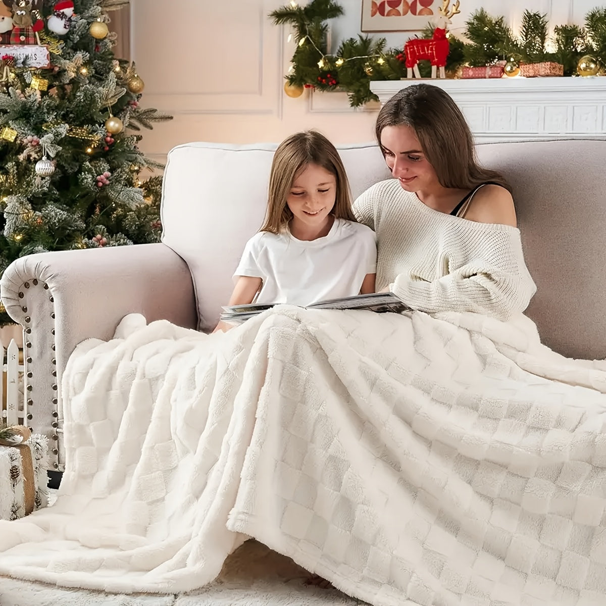 GentleSoft Throw Blanket for Couch - Checkered Fleece Blankets Christmas Gifts for Women Men Girls, Cute Soft Cozy Throw for Bedroom Home Decor Gifts for Couch, Cute, Soft, Cozy, Throw for All Season, TIWN, FULL, QUEEN SIZE, Machine Washable.