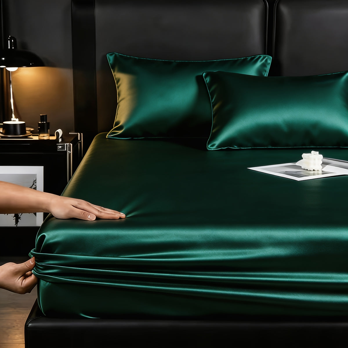 Luxury Satin Bedding Set, Cool And Breathable, Soft Satin Fitted Sheet, Five-Star Luxury Bedding, Twin(Fitted Sheet ×1+Pillowcase ×1), Full.Queen.King(Fitted Sheet ×1+Pillowcase ×2), Apartment, Bedroom, Guest Room, Halloween Christmas Gift