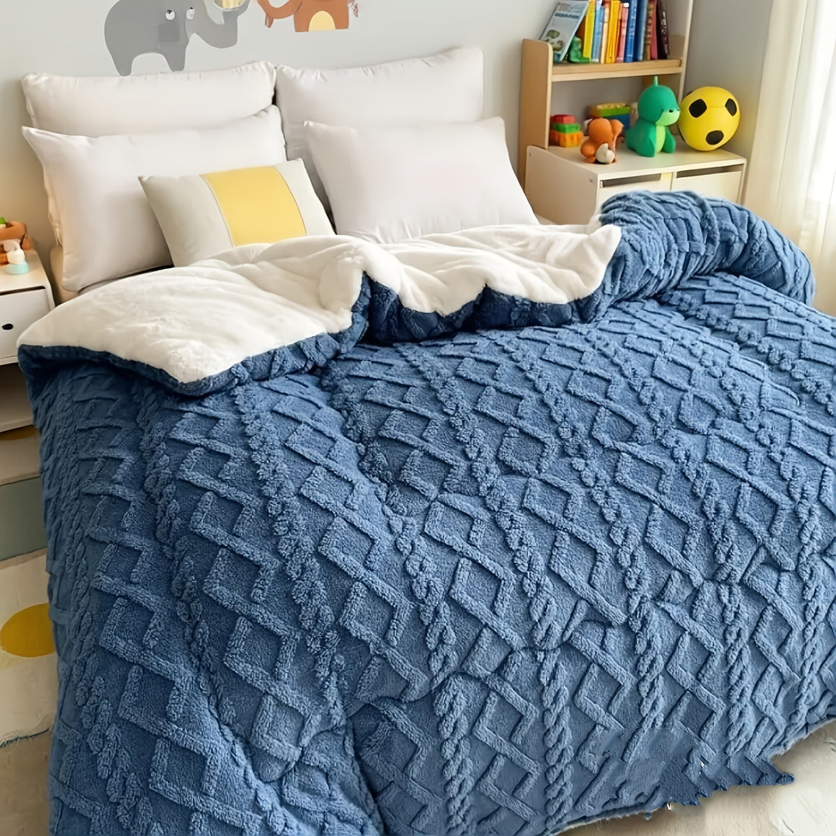 [Luxurious Taffeta Comforter] Soft, Thick, And Warm Taffeta Comforter - Luxurious For All Seasons - Machine Washable, Perfect For Kids Bedroom, Guest Room, Kids And Hotel Use