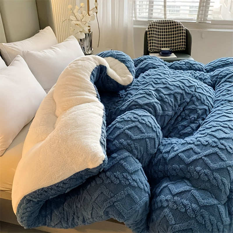, A Piece Of High-quality Thickened Velvet Blanket, Soft100% Superfine Fiber Filling, Light Beige Soft Polyester Fabric, Suitable For Bedrooms And Hotel Rooms(Pillowcases Are Not Included), Winter Warmth Blanket, Soft And Thick Blanket
