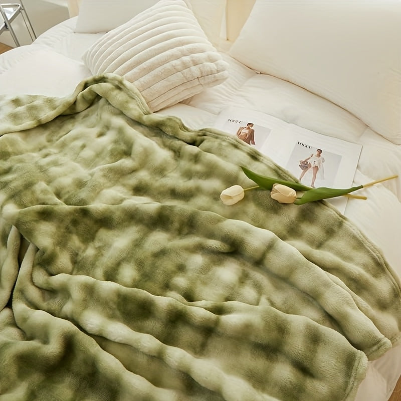 Lightweight Faux Rabbit Fur Tie-Dye Blanket—Stunningly Beautiful, Perfect for All Seasons, Soft Against The Skin, Offering The Ultimate Sleeping Experience. Machine-Washable, Reversible Design, Random Colors. The Perfect Holiday Gift