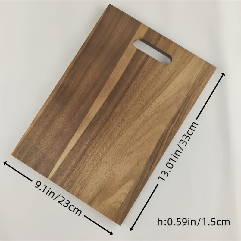 Large Kitchen Chopping Board Made of Acacia with Serrated Edges And a Non-Slip Base, Featuring a Solid Wood Design with Natural Grain, Durable And Easy to Maintain