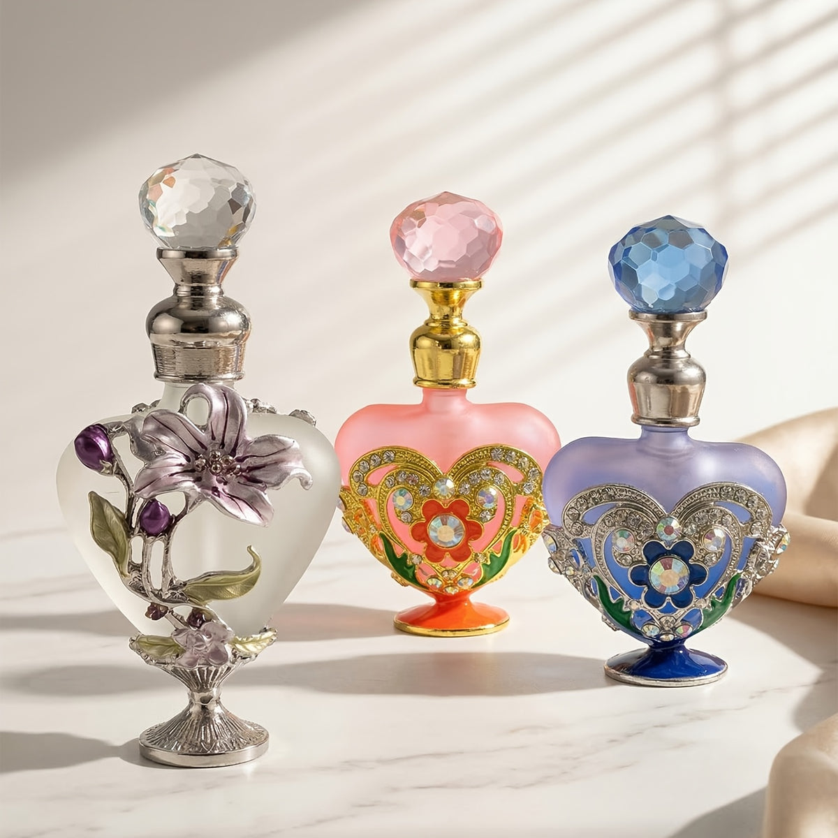 Enamel Peach Heart Bottle 0.34oz Vintage Orchid, Refillable Containers, Portable Decorative Essential Oil Bottle, Holiday Travel Perfume And Essential Oil Personal Care Dispenser Bottle, Have For The Sophisticated Girl (No Perfume, Empty Bottle Only)