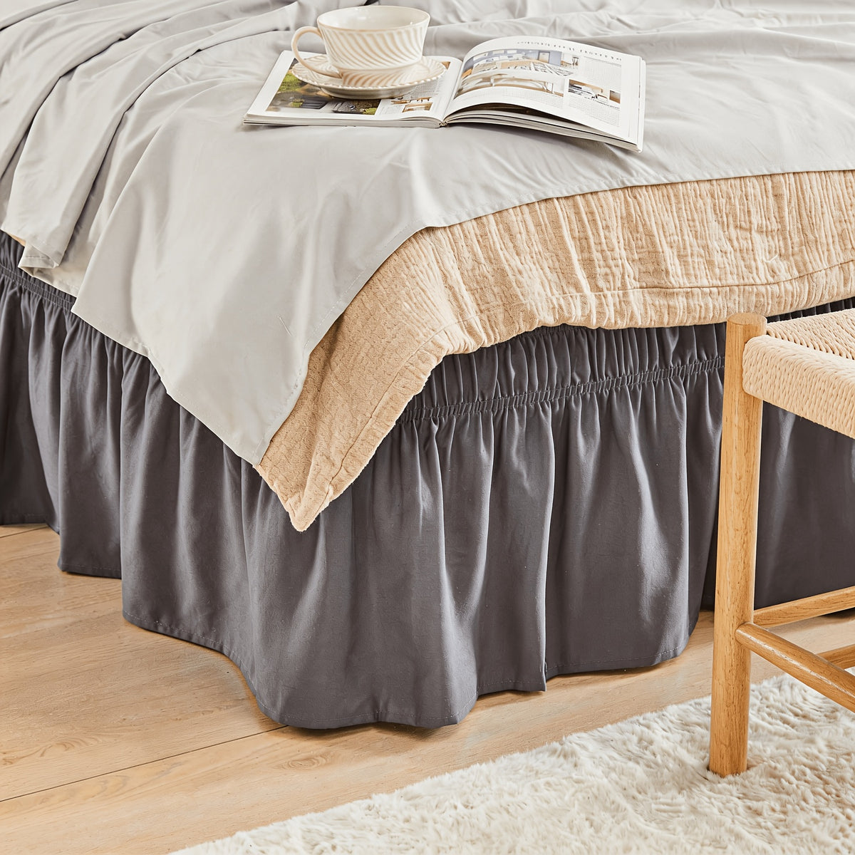 Leafy Bedding Queen Size Bed Skirt with Ruffle Trim - Adjustable Elastic Bed Ruffle, Microfiber Bedding Suitable for Twin/Full/Queen Beds, Machine Washable, Fade Resistant, Easy Fit Wrap Around Skirt, Traditional Style for or Rooms