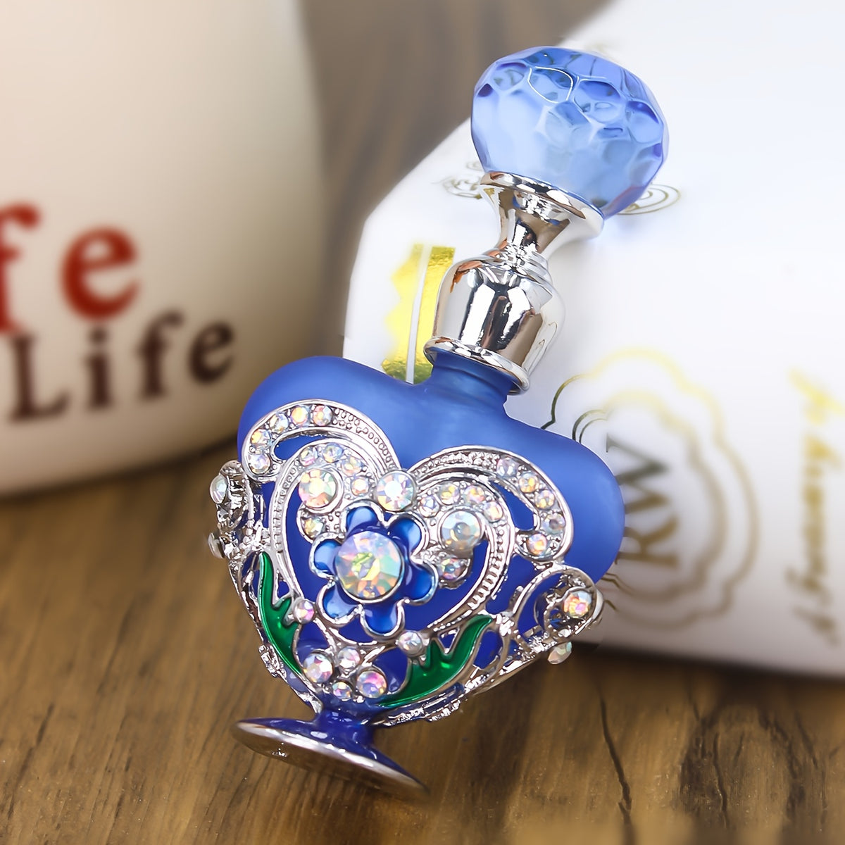 Enamel Peach Heart Bottle 0.34oz Vintage Orchid, Refillable Containers, Portable Decorative Essential Oil Bottle, Holiday Travel Perfume And Essential Oil Personal Care Dispenser Bottle, Have For The Sophisticated Girl (No Perfume, Empty Bottle Only)
