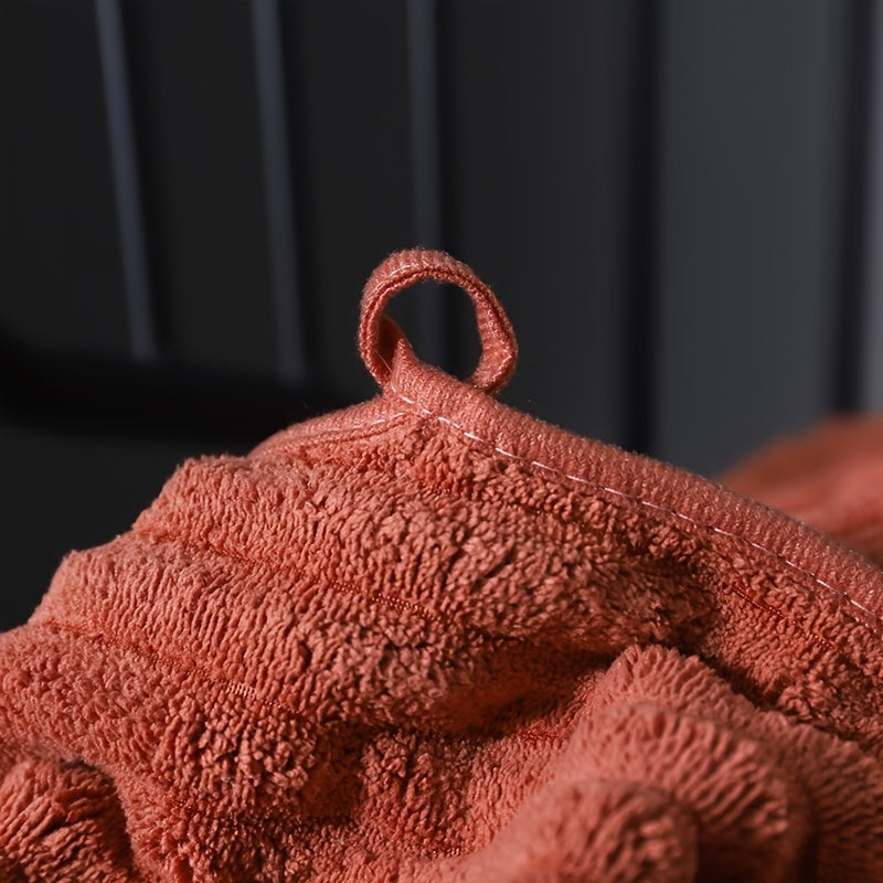 3pcs Bath Towel Set, 2pcs Hand Towels And 1pc Large Bath Towel, Towel, Bathroom Supplies, Large Bath Towel, Absorbent Bath Towel, Hand Towel, Kitchen Towel, Sports Sweat Towel And Bath Towel, Gym Additions, Coral Fleece Material Soft And Thickened