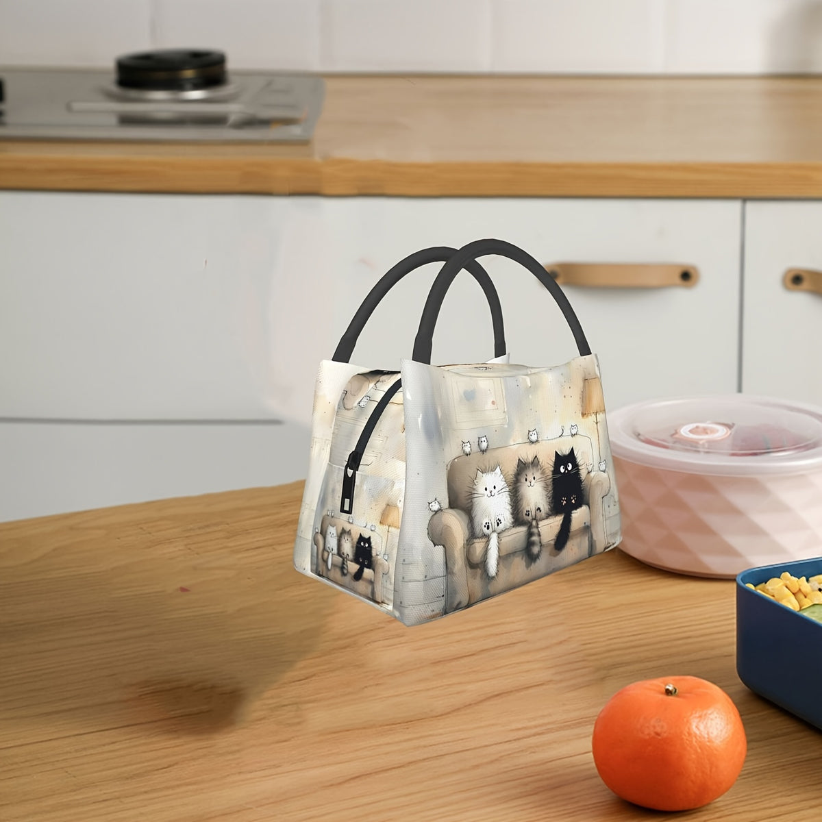 Adorable Feline Design Insulated Lunch Tote - Rectangular Polyester Bag Featuring an Animal Motif, Easy to Clean by Hand, Portable And Reusable Cooler Suitable for Picnics, Beach Outings, Hiking, Work (non-food contact)