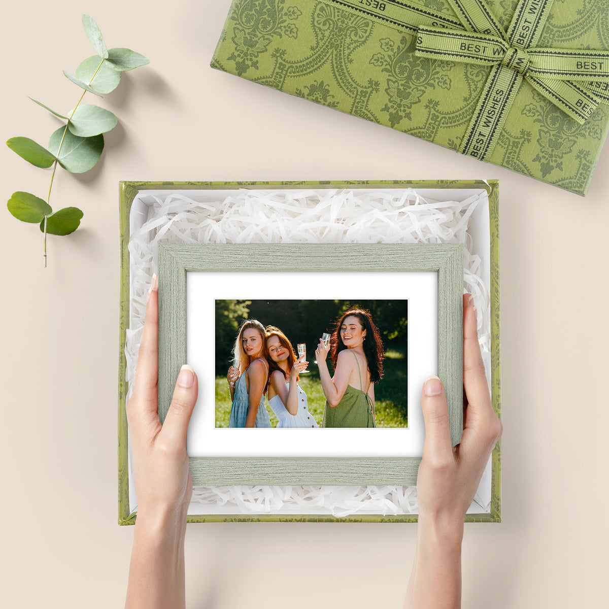 6 Packs 6x8/8x10/9x12/11x14/16x20 Picture Frames Set, Engineered Wood Gallery Wall Frame Set with Plexiglass - Wall Mounting or Tabletop Display