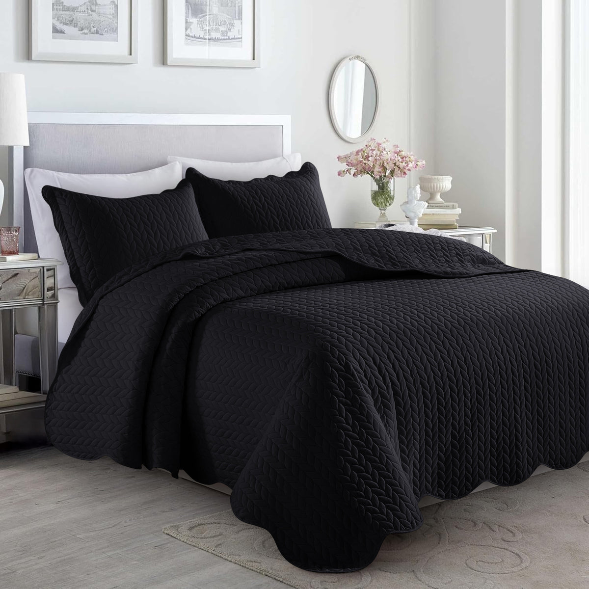 Lightweight Quilted Bedspread – Soft and Breathable Quilt Set, All Season Microfiber Bedding, Modern Style Soft Bedding Set, Twin, Full / Queen, King Sizes, Machine Washable Halloween Christmas