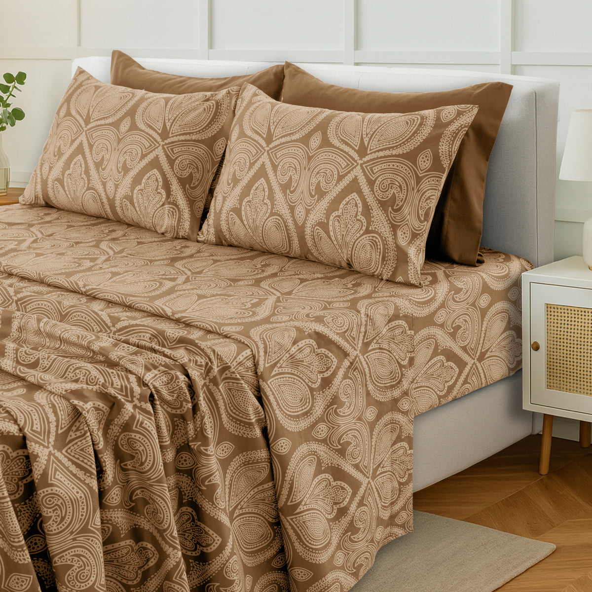 Hannah Bedding Paisley Sheet Set – 4/6-Piece Soft 100% polyester Bed Sheets, Wrinkle-Free & Luxurious – Includes Deep Pocket Fitted Sheet, Flat Sheet & Pillowcases – Available in 6 Sizes & Multiple Colors