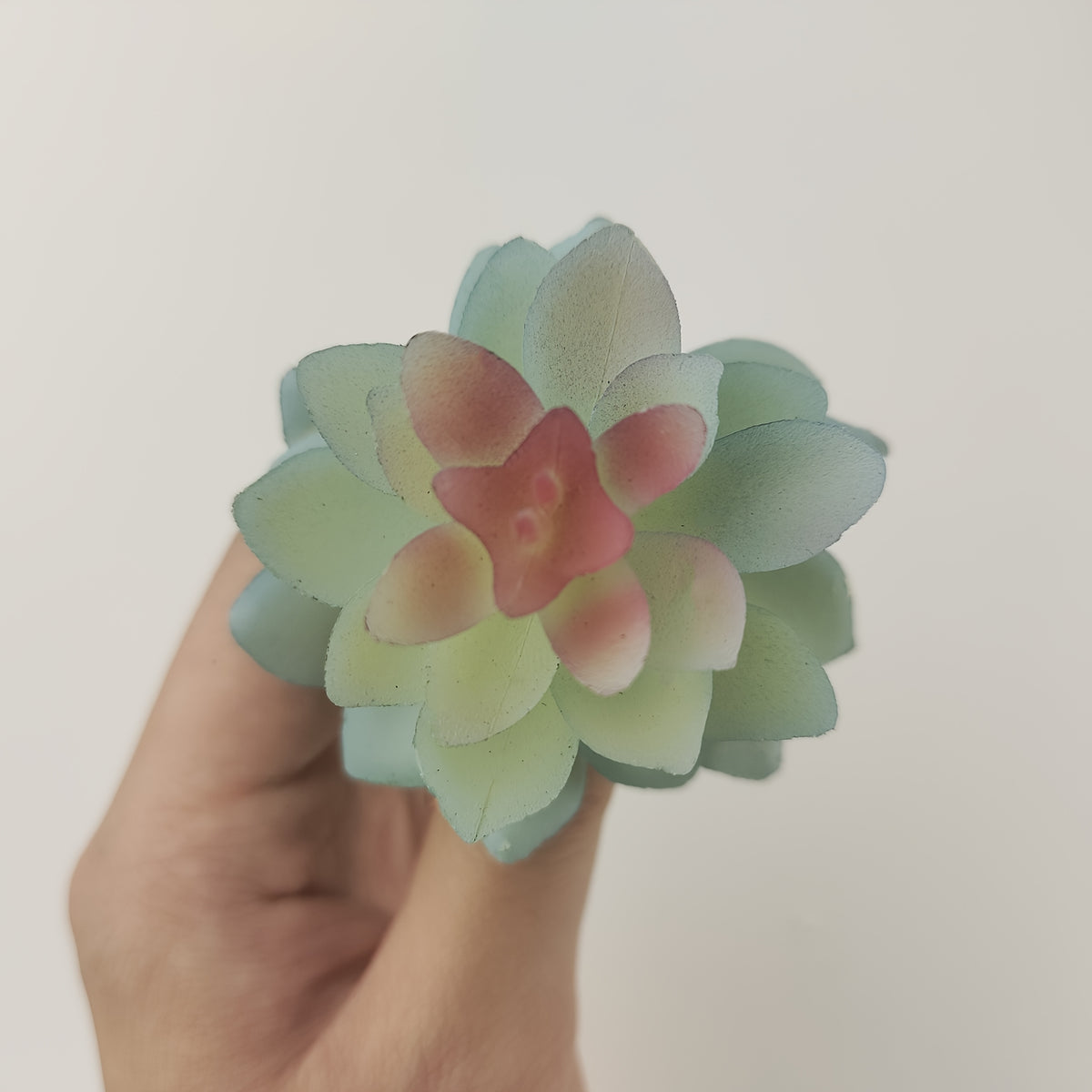Artificial Succulent Picks, 20-Piece Random Assortment of Unpotted Faux Plants for DIY Arrangements, Shelf Displays and Indoor Home Decor