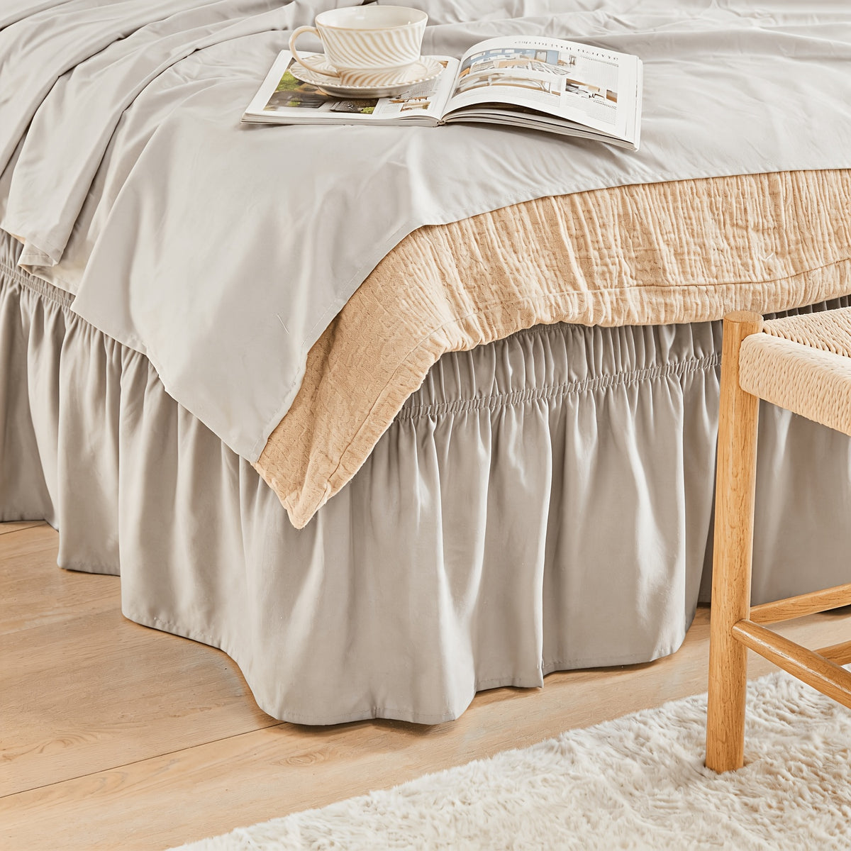 Leafy Bedding Queen Size Bed Skirt with Ruffle Trim - Adjustable Elastic Bed Ruffle, Microfiber Bedding Suitable for Twin/Full/Queen Beds, Machine Washable, Fade Resistant, Easy Fit Wrap Around Skirt, Traditional Style for or Rooms